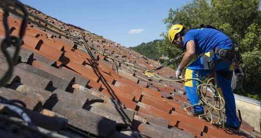 Mantenimiento y Limpieza de Tejados y Canalones Top Tejados Asturias